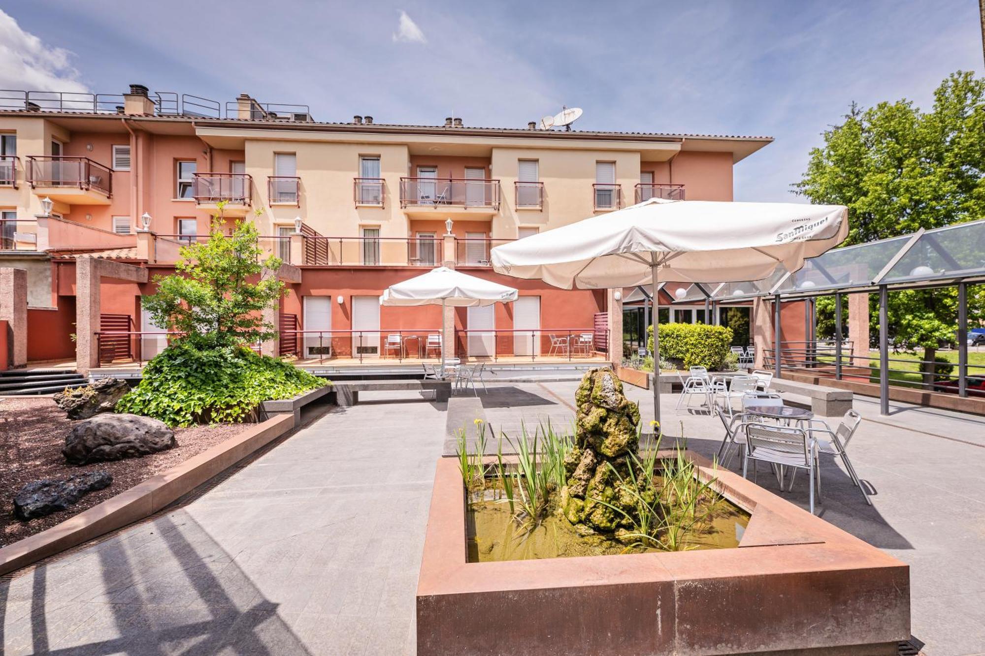 La Perla D'olot Hotel